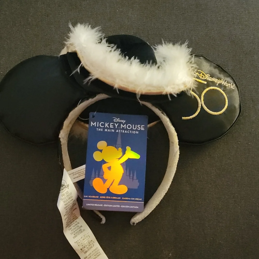 Disney pirates of the Caribbean main attraction 2022 minnie ears - Picture 3 of 6